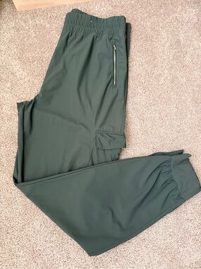 Old Navy High-Waisted SleekTech Cargo Joggers Olive Green Women’s L-Tall